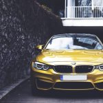 BMW iX 2026 faz sua estreia nos EUA enquanto a Série 3 comemora 50 anos