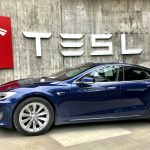 Nova patente: O aguardado Tesla Roadster se tornará realidade?